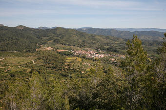 Vista a Vilanova d'Escornalbou.