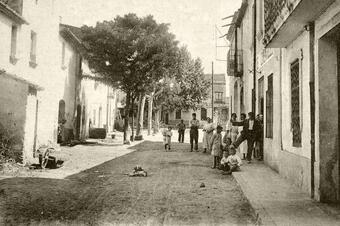 <p>Carrer Mogent i carrer del Sol. Ruta Vilanova, Memòria en Moviment. Vilanova del Vallès</p> Carrer Mogent i carrer del Sol. Ruta Vilanova, Memòria en Moviment. Vilanova del Vallès