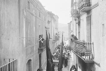 Processó pel carrer Major el 1926.
