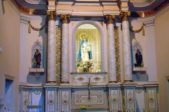 <p>Foto: Josep Maria Viñolas Esteva, CC BY-SA 4.0, via Wikimedia Commons</p> Retaule de l'altar del santuari de la Salut, Sant Feliu de Pallerols