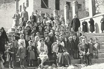 <p>23 de març de 1955. Visita pastoral del bisbe Castán Lacoma.</p> Memòria en ruta al Catllar – Visita pastoral del bisbe Castán Lacoma, 23 de març de 1955