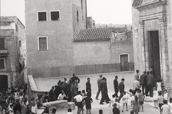 Memòria en ruta al Catllar – La processó entrant a l'església, 1960