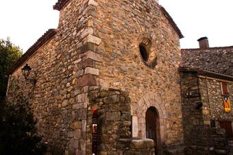 Església de Santa Maria de Gràcia al petit nucli de la Ral