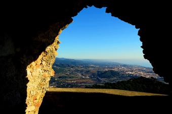 Vistes a Mataró des de la ruta "Castell de Burriac des de Torre Ametller". Cabrera de Mar.