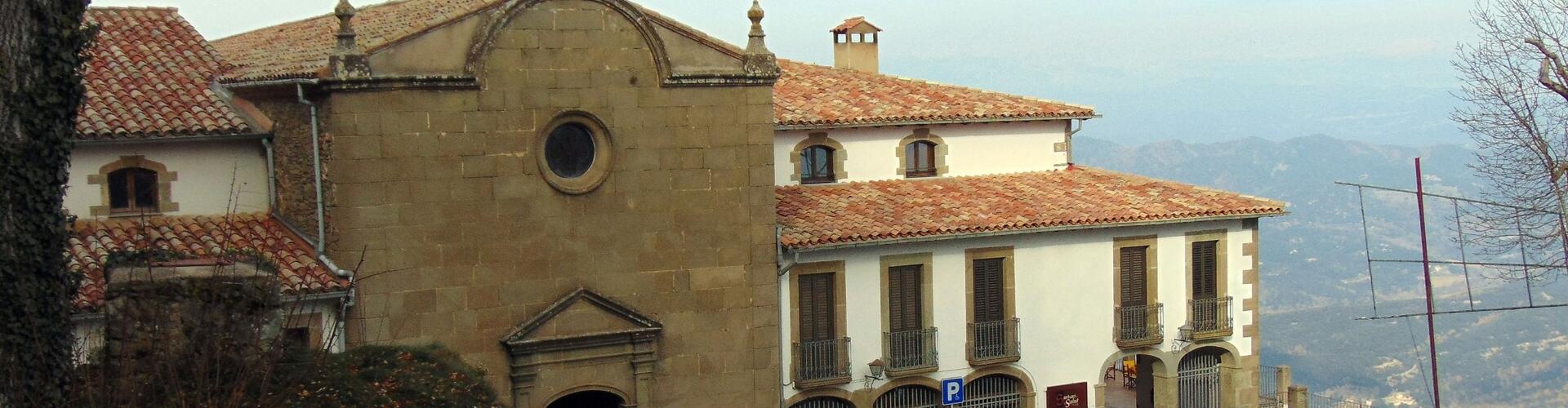 Santuari de la Salut i hostatgeria, Sant Feliu de Pallerols