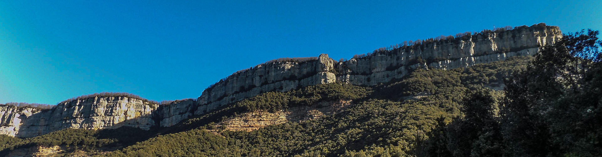 Cinglera del Far des del Puig Alí